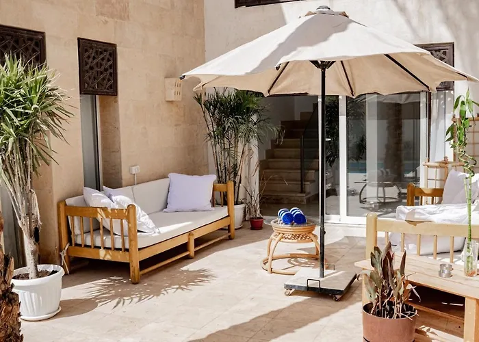 Nayah Stays, El Gouna Private Pool 5 Ensuite 5min 12 Guests Tatil Evi
