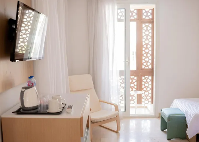 Nayah Stays, El Gouna Private Pool 5 Ensuite 5min 12 Guests Tatil Evi *