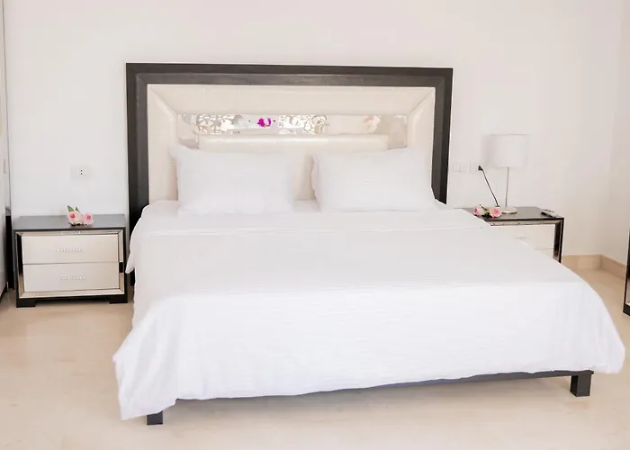 Nayah Stays, El Gouna Private Pool 5 Ensuite 5min 12 Guests Tatil Evi Hurgada